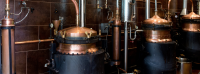 Les alambics de la distillerie mette